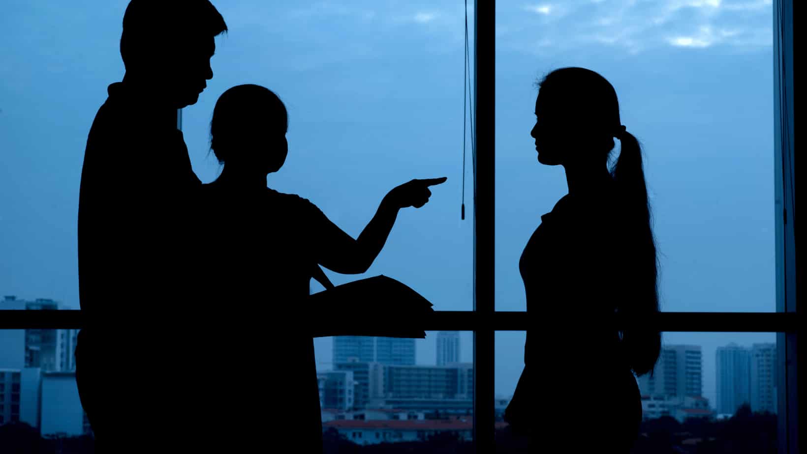 Dialogue that Pops: Writing Realistic Conversations in Stories